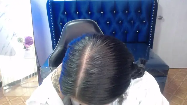 Snapshot of Candy_Rose_v chatting on 02-19-26, 01:07 Candy Rose v online show from 02-19-26, 01:07