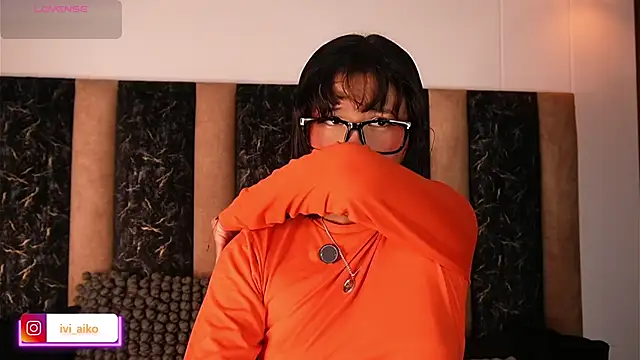 Ivi Aiko online show from 04-25-26, 11:13