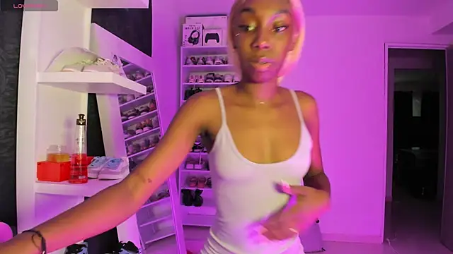 Snapshot of Amberprincess2 chatting on 02-24-26, 12:36 Amberprincess2 online show from 02-24-26, 12:36