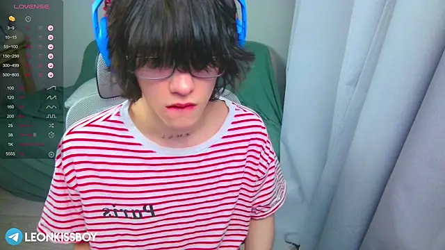 LeonBoykisser online show from 04-02-26, 02:58