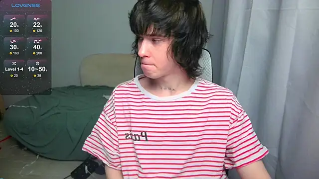 LeonBoykisser online show from 04-28-26, 01:15