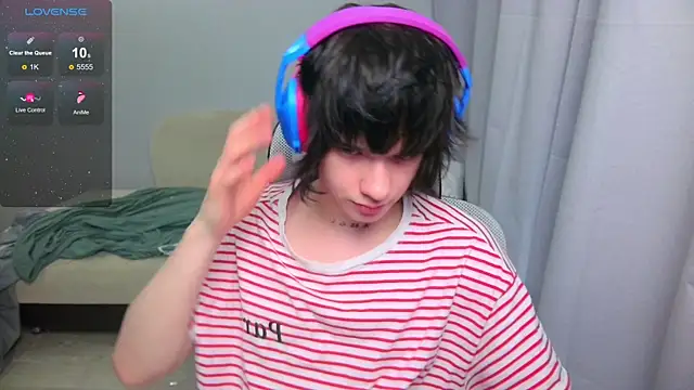 LeonBoykisser online show from 04-29-26, 05:33