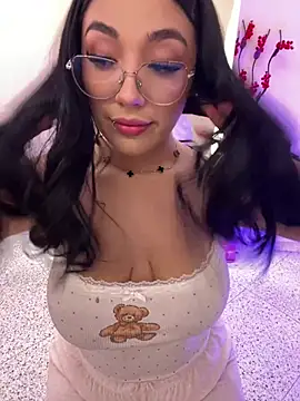 Snapshot of Your_Enyel chatting on 02-18-26, 02:07 Your Enyel online show from 02-18-26, 02:07