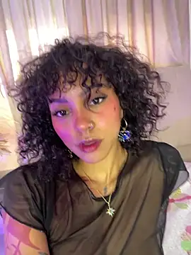 Snapshot of LizStorm_ chatting on 02-23-26, 05:43 LizStorm online show from 02-23-26, 05:43