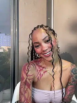 Snapshot of LizStorm_ chatting on 06-19-26, 11:58 LizStorm online show from 06-19-26, 11:58
