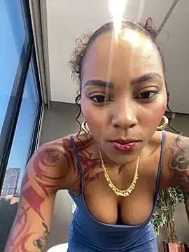 Snapshot of LizStorm_ chatting on 07-14-26, 11:27 LizStorm online show from 07-14-26, 11:27