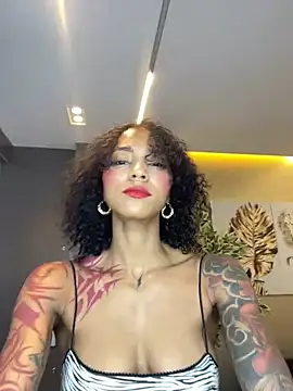 Snapshot of LizStorm_ chatting on 07-16-26, 11:49 LizStorm online show from 07-16-26, 11:49