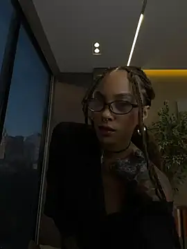 Snapshot of LizStorm_ chatting on 07-27-26, 11:39 LizStorm online show from 07-27-26, 11:39