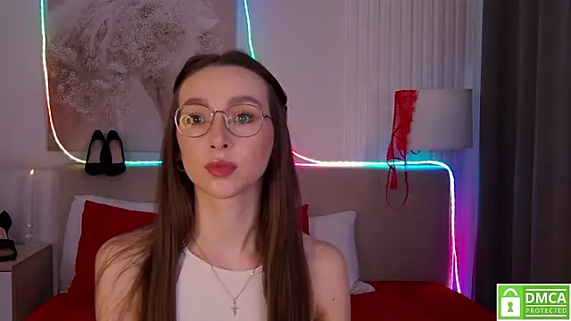 Snapshot of Emily_Simon chatting on 02-06-26, 05:23 Emily Simon online show from 02-06-26, 05:23