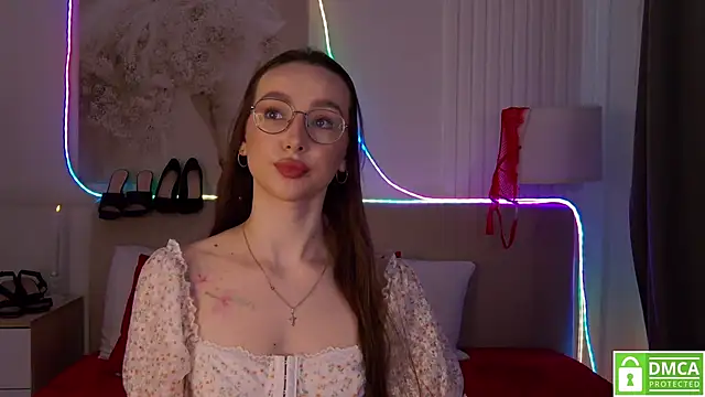 Snapshot of Emily_Simon chatting on 02-10-26, 05:22 Emily Simon online show from 02-10-26, 05:22