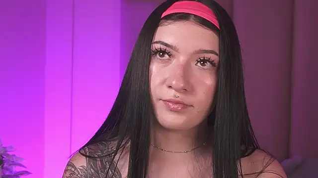 Snapshot of Dolcexx_ chatting on 03-12-26, 07:42 Dolcexx online show from 03-12-26, 07:42