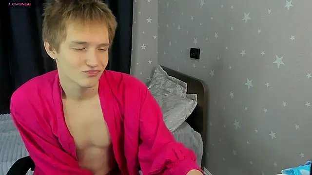 Snapshot of Kai_Milller chatting on 02-07-26, 07:06 Kai Milller online show from 02-07-26, 07:06