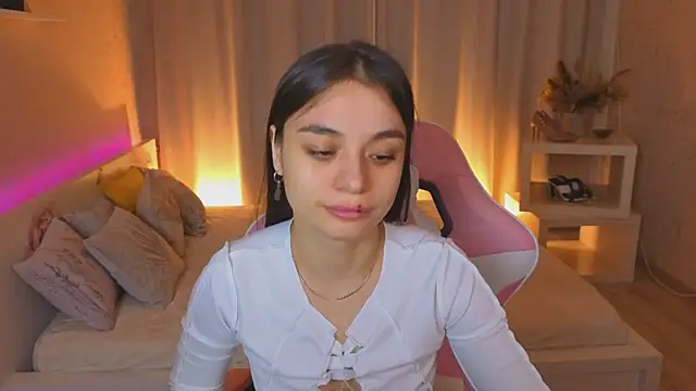 Kim Bless online show from 05-04-26, 02:07