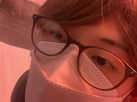 Snapshot of You_Aoi chatting on 02-10-26, 10:19 You Aoi online show from 02-10-26, 10:19