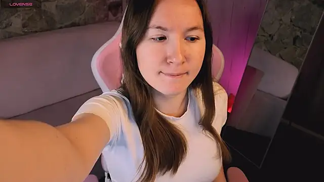 Snapshot of SindieStorm chatting on 02-27-26, 01:38 SindieStorm online show from 02-27-26, 01:38