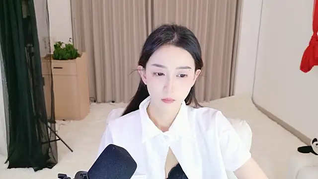 Snapshot of Dancing-Coco12 chatting on 02-10-26, 01:37 Dancing-Coco12 online show from 02-10-26, 01:37