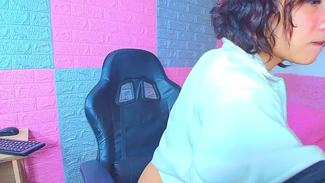 hotcakes uwu online show from 03-15-26, 05:13