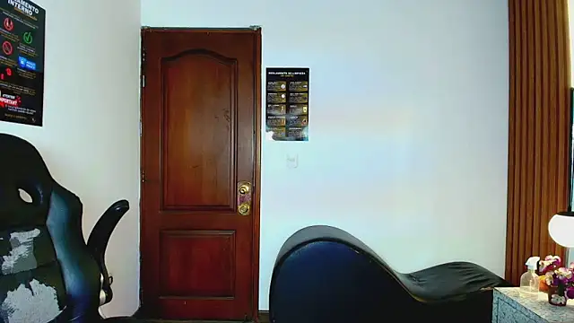 Ambarross  online show from 04-23-26, 02:19