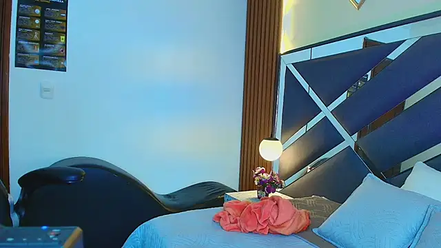 Ambarross  online show from 04-24-26, 02:19