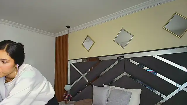 Ambarross  online show from 04-25-26, 01:36