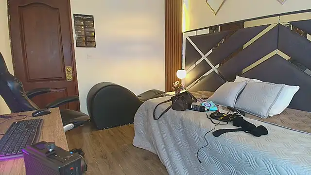 Ambarross  online show from 04-28-26, 01:38