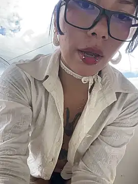 Snapshot of Namii_cute chatting on 01-16-26, 06:56 Namii cute online show from 01-16-26, 06:56