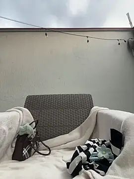 Snapshot of Namii_cute chatting on 02-14-26, 11:51 Namii cute online show from 02-14-26, 11:51