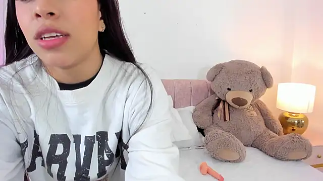 Snapshot of _Caamilaa_ chatting on 01-15-26, 07:06 Caamilaa online show from 01-15-26, 07:06