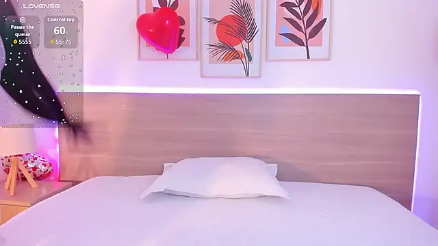 Snapshot of _Caamilaa_ chatting on 02-18-26, 05:42 Caamilaa online show from 02-18-26, 05:42