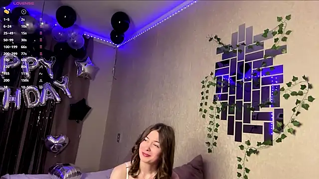 Snapshot of elsadaedra chatting on 05-15-26, 05:09 elsadaedra online show from 05-15-26, 05:09
