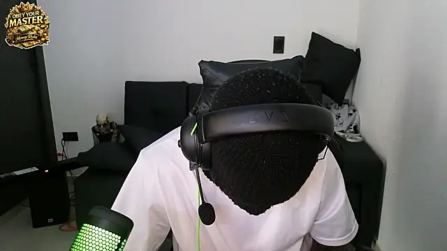 Snapshot of cash_master888 chatting on 03-13-26, 01:51 cash master888 online show from 03-13-26, 01:51