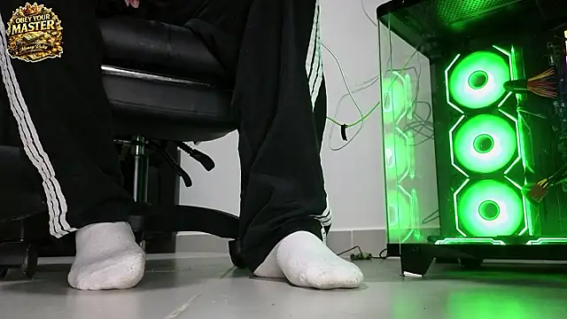 Snapshot of cash_master888 chatting on 03-15-26, 05:35 cash master888 online show from 03-15-26, 05:35