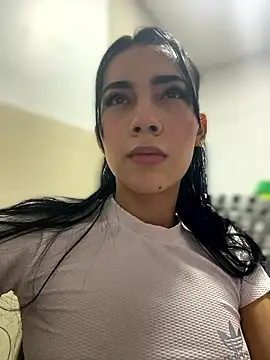 Snapshot of Aliison1_ chatting on 01-17-26, 06:33 Aliison1 online show from 01-17-26, 06:33