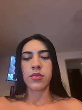 Snapshot of Aliison1_ chatting on 02-16-26, 02:07 Aliison1 online show from 02-16-26, 02:07