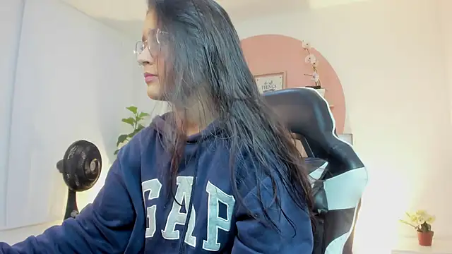 ivette swan online show from 04-29-26, 07:31