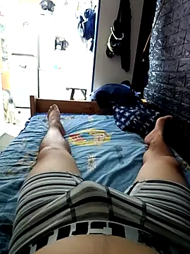 Snapshot of alewiin chatting on 01-15-26, 05:01 alewiin online show from 01-15-26, 05:01