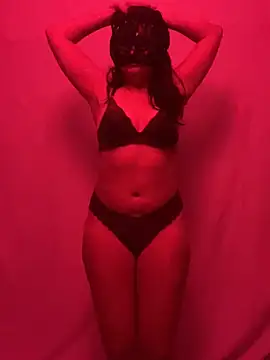 Snapshot of Leonoraaa chatting on 03-18-26, 12:58 Leonoraaa online show from 03-18-26, 12:58