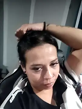 RossyAlvarez online show from 04-28-26, 02:27