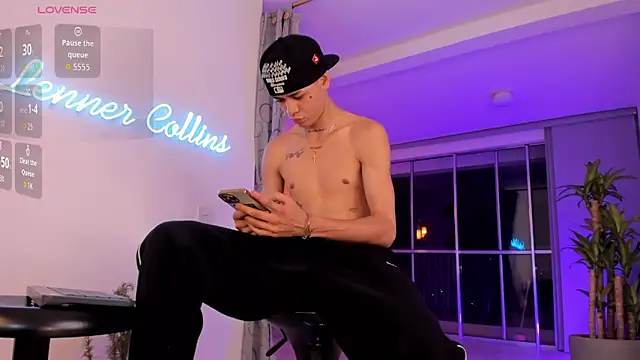 LennerCollins  online show from 04-12-26, 08:30