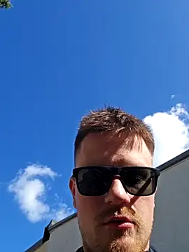 Snapshot of christian9pppp chatting on 03-12-26, 09:59 christian9pppp online show from 03-12-26, 09:59