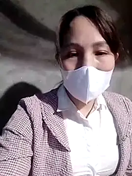 Snapshot of Gummiesu chatting on 01-16-26, 04:05 Gummiesu online show from 01-16-26, 04:05