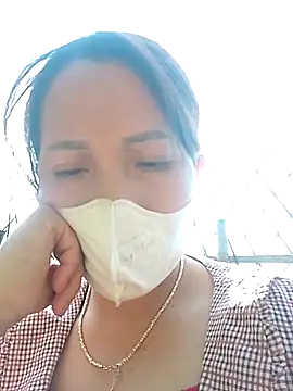 Snapshot of Gummiesu chatting on 01-17-26, 07:35 Gummiesu online show from 01-17-26, 07:35