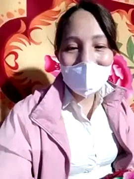 Snapshot of Gummiesu chatting on 01-18-26, 12:20 Gummiesu online show from 01-18-26, 12:20