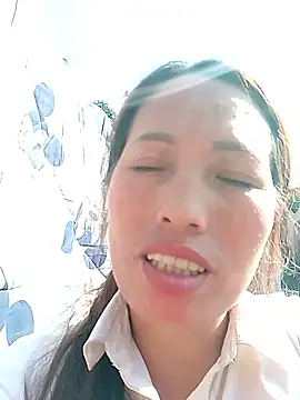 Snapshot of Gummiesu chatting on 02-06-26, 07:02 Gummiesu online show from 02-06-26, 07:02