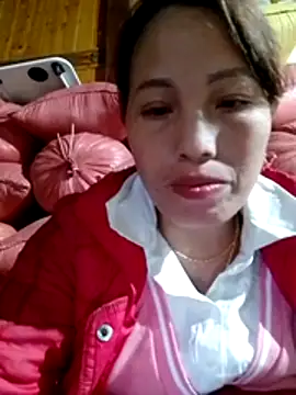 Snapshot of Gummiesu chatting on 02-08-26, 09:13 Gummiesu online show from 02-08-26, 09:13