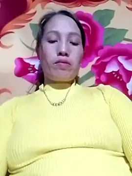 Snapshot of Gummiesu chatting on 02-13-26, 12:34 Gummiesu online show from 02-13-26, 12:34