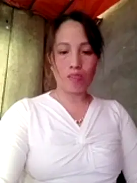 Snapshot of Gummiesu chatting on 02-21-26, 08:04 Gummiesu online show from 02-21-26, 08:04