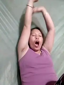 Snapshot of Gummiesu chatting on 03-01-26, 08:00 Gummiesu online show from 03-01-26, 08:00