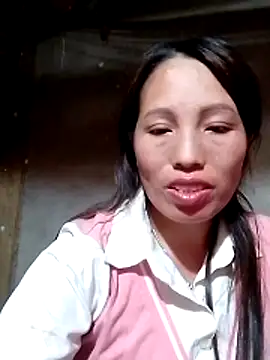 Snapshot of Gummiesu chatting on 03-10-26, 06:02 Gummiesu online show from 03-10-26, 06:02