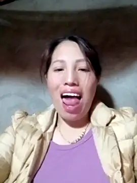 Snapshot of Gummiesu chatting on 03-14-26, 07:41 Gummiesu online show from 03-14-26, 07:41